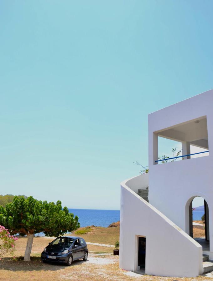 Beach House Set In A Beautiful Bay Karystos  Buitenkant foto