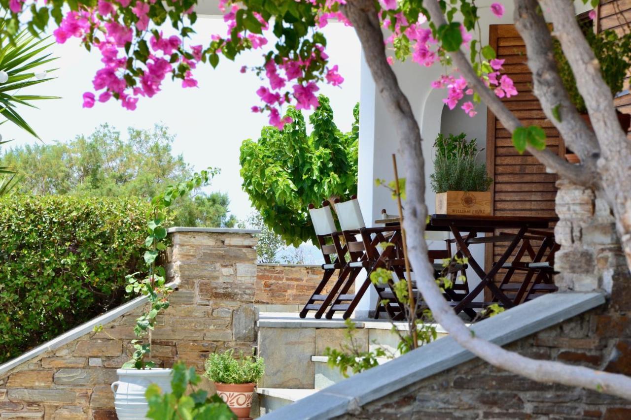 Beach House Set In A Beautiful Bay Karystos  Buitenkant foto