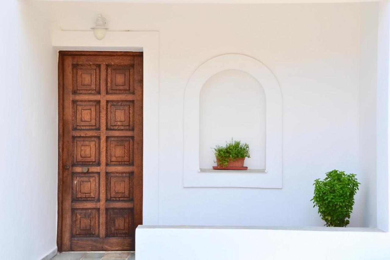 Beach House Set In A Beautiful Bay Karystos  Buitenkant foto