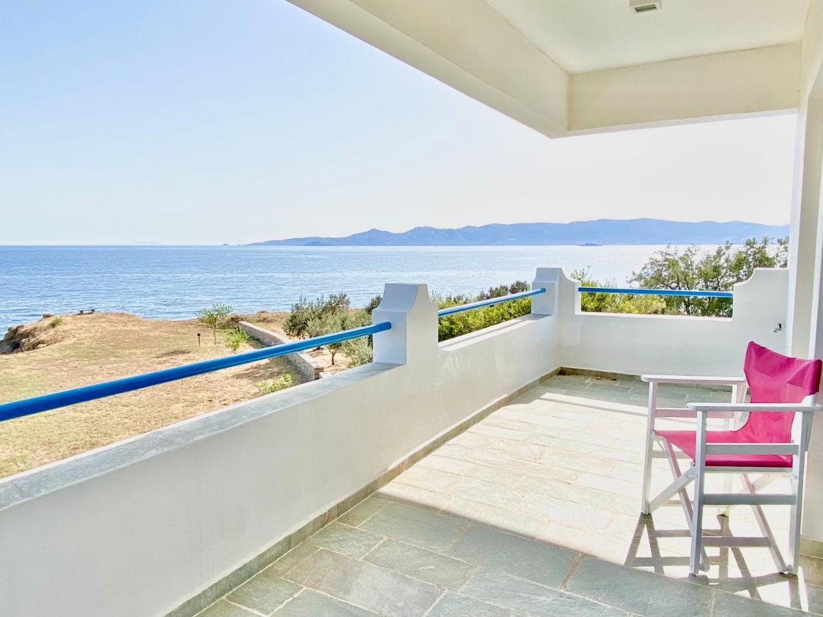 Beach House Set In A Beautiful Bay Karystos  Buitenkant foto