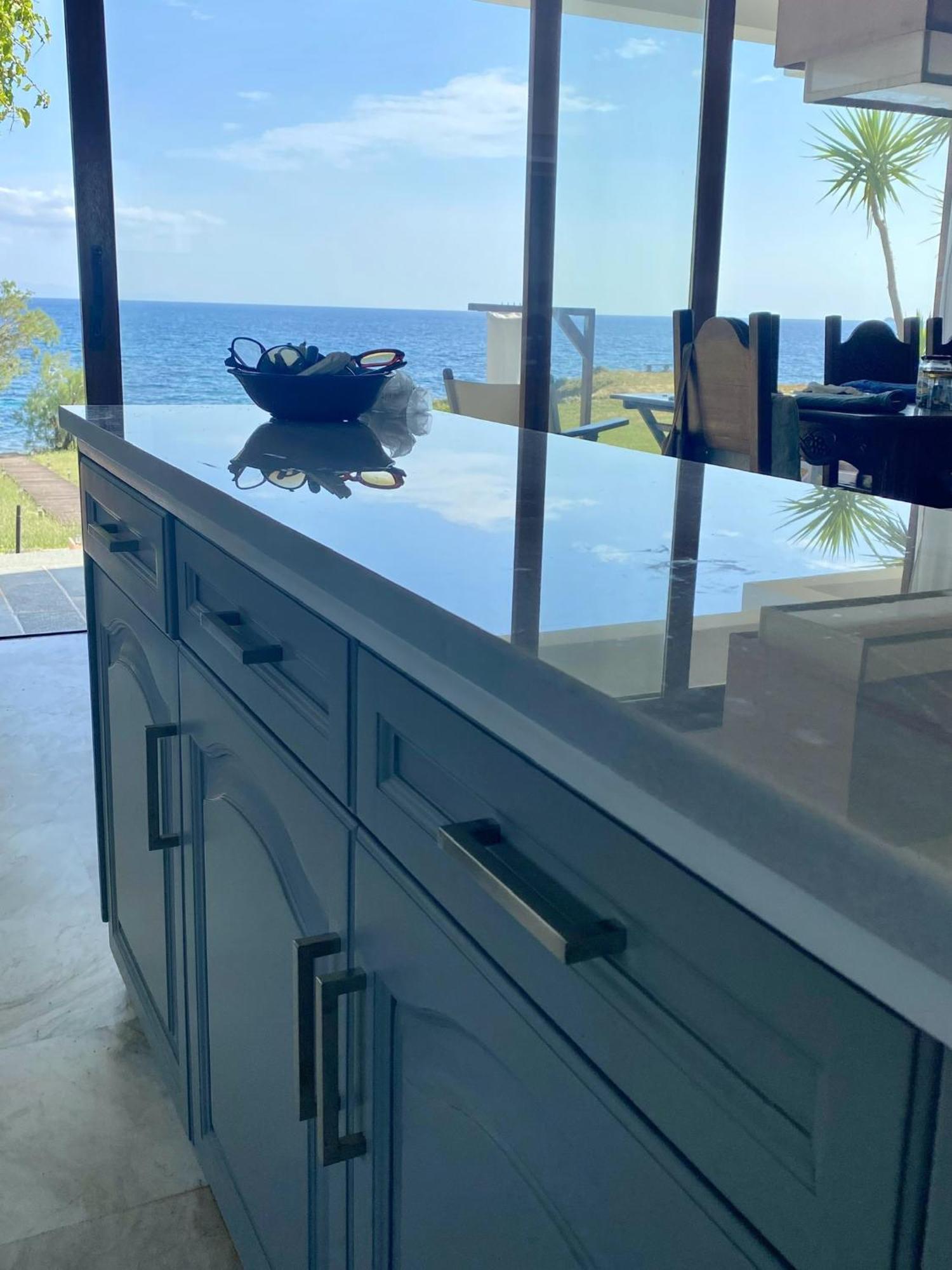 Beach House Set In A Beautiful Bay Karystos  Buitenkant foto